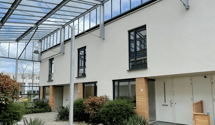 Tussenwoning met tuin en wasmachineaansluiting