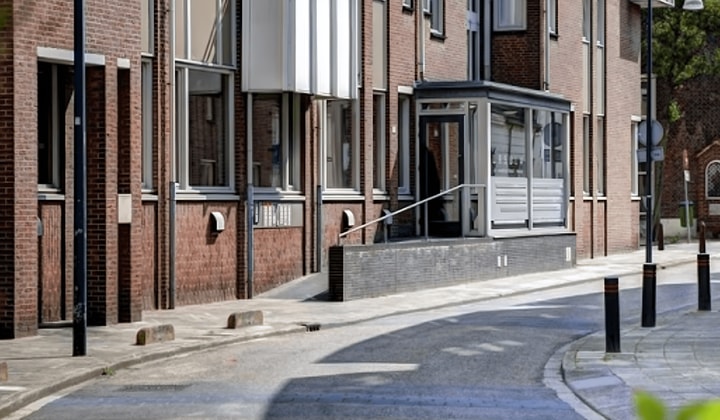Studio met Inloopdouche en Parkeermogelijkheid in Centrum