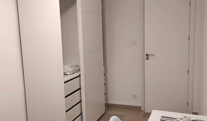 Gemeubileerd appartement met slaapkamer en registratie mogelijk
