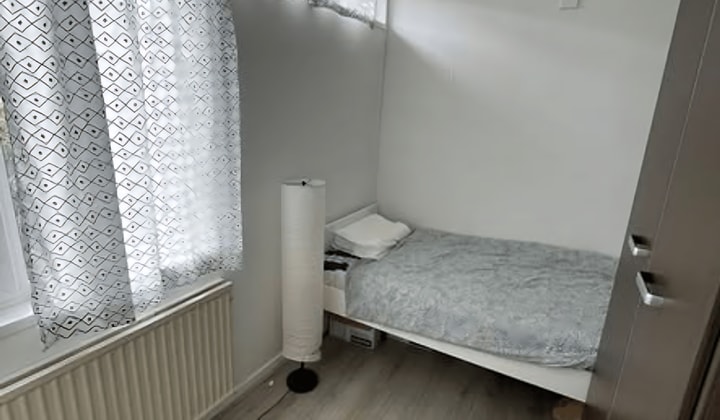 Kamer met tuin en werkruimte, registratie mogelijk