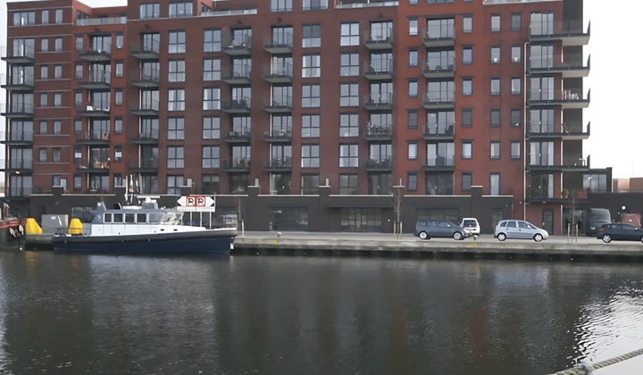 Gemeubileerd appartement met balkon en parkeerplaats
