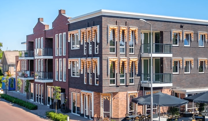 Kamer | 185m² | €1650,-
