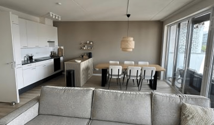 Kamer | 91m² | €1228,-