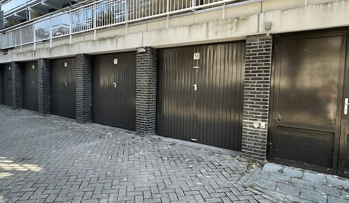 Garagebox te huur onder appartementencomplex