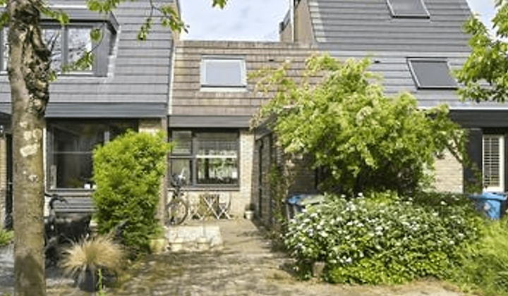 Tijdelijke eengezinswoning met tuin en balkon