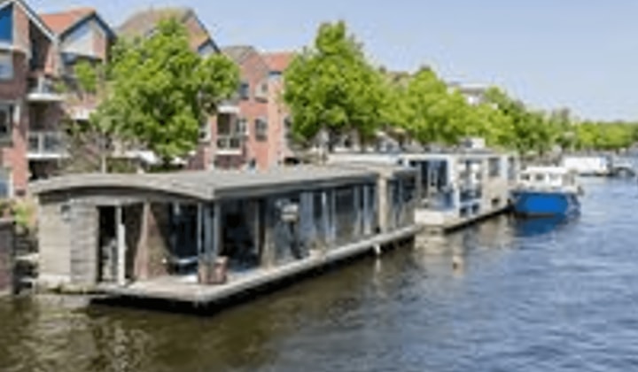 Woonboot · 80 m² · €2495,-
