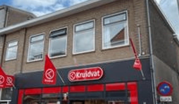 Kamer | 110m² | €1800,-