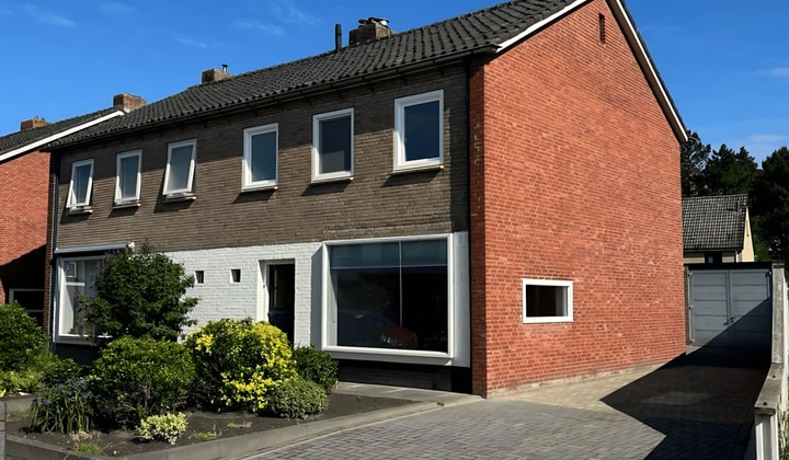Huis | 113m² | €1495,-