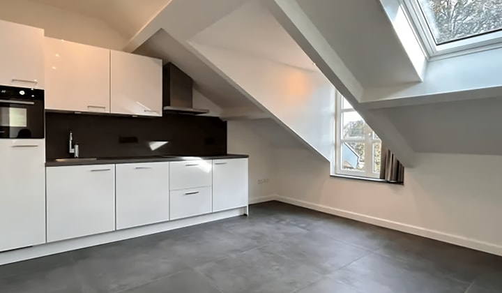 Kamer | 10m² | €1225,-