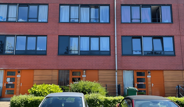 Gestoffeerde kamer met wasmachine en tijdelijke huur