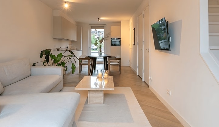 Gemeubileerde tussenwoning met tuin en wasmachine