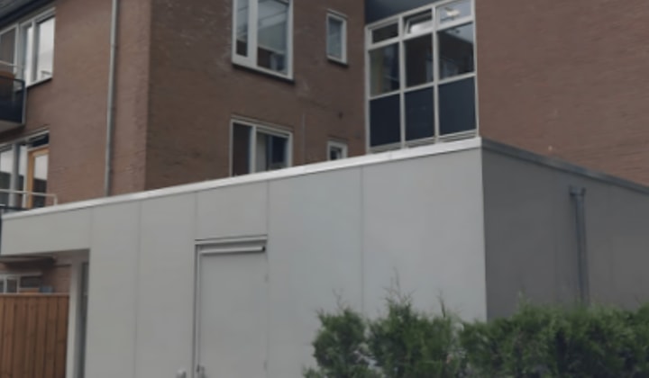 Appartement met 1 slaapkamer en balkon
