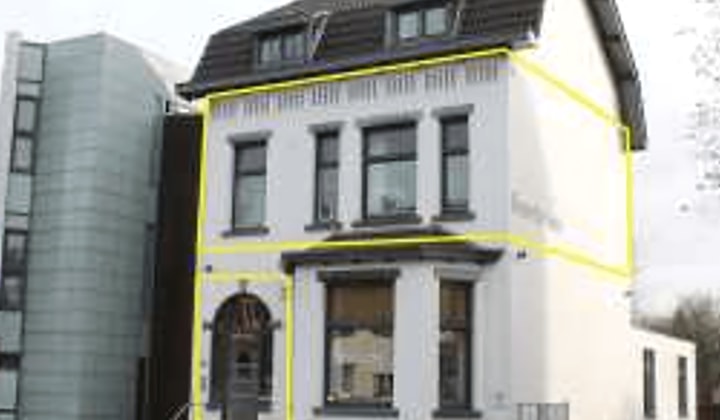 Huis | m² | €812,-