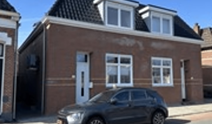 Kamer | 107m² | €1450,-