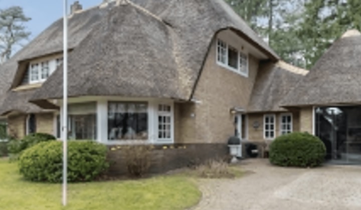 Huis · 200 m² · €4000,-