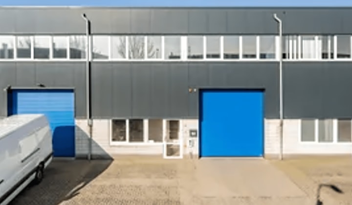 Opslagruimte | 330m² | €299,-