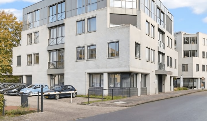 Kamer | 52m² | €8888,-