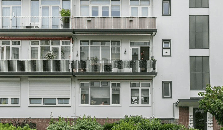 Huis | 80m² | €1368,-