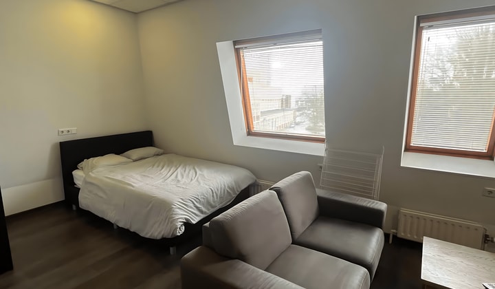 Studio · 30 m² · €825,-