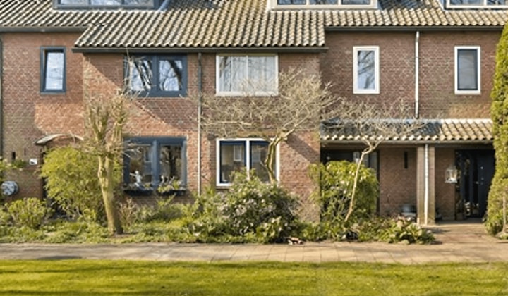 Ruime eengezinswoning met balkon en zonnige tuin