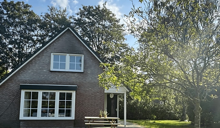 Huis | 95m² | €1895,-