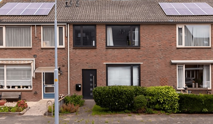 Huis | 109m² | €2400,-