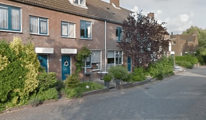 Kamer | 81m² | €1241,-