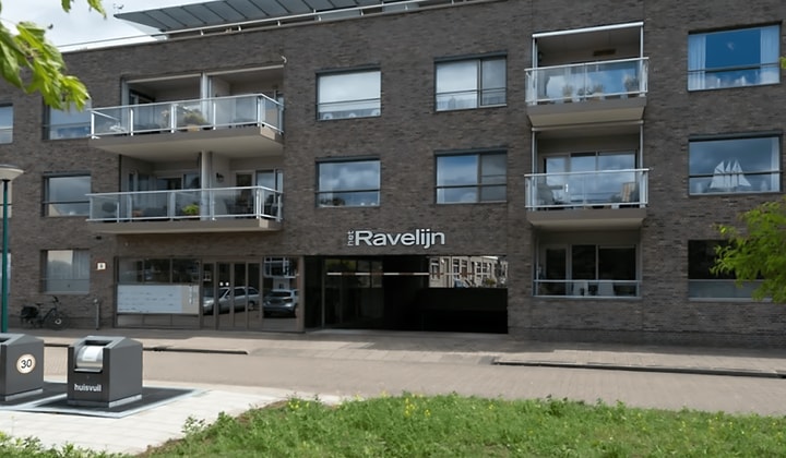 Kamer | 95m² | €1812,-