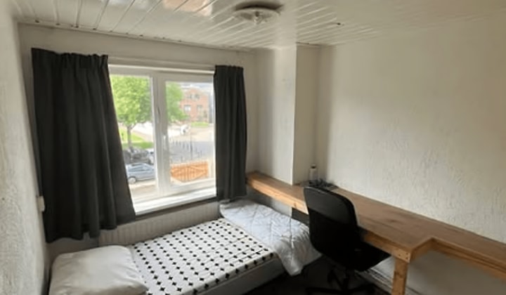 Kamer | 6m² | €560,-