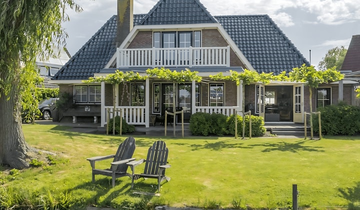 Huis | 140m² | €2295,-