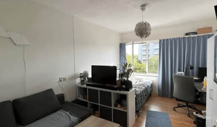 Kamer | 17m² | €350,-