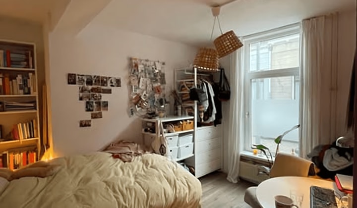 Kamer 15m² in monumentaal pand met tuin en nette badkamer