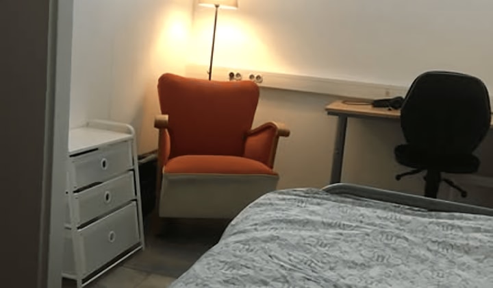 Kamer | m² | €550,-