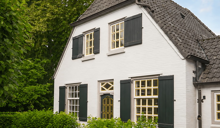 Huis | 143m² | €2500,-