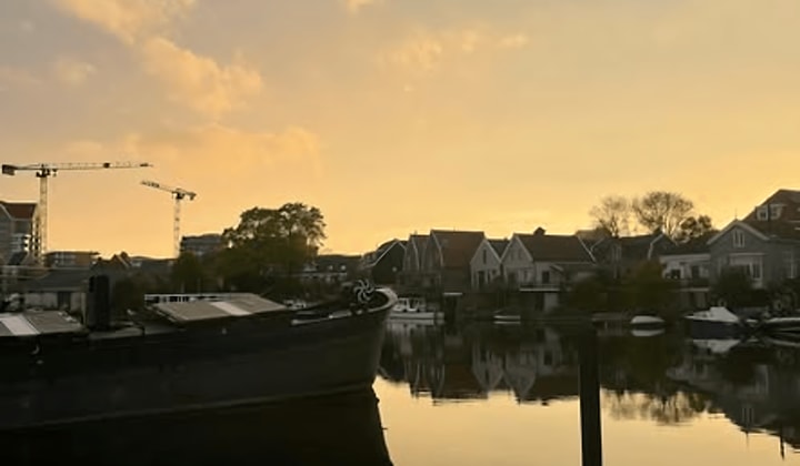 Woonboot · 93 m² · €2225,-