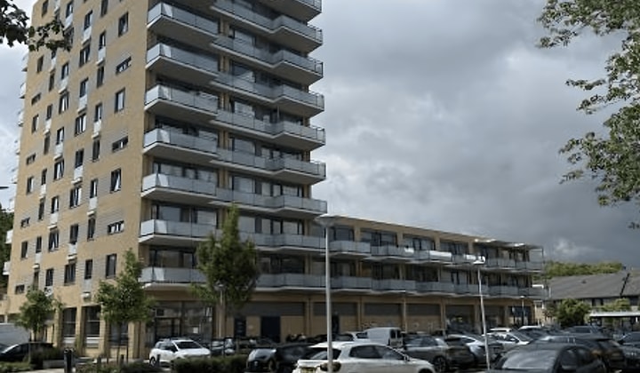 Kamer | 68m² | €1228,-