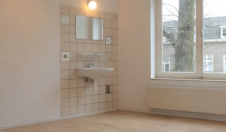 Gestoffeerde kamer met eigen wastafel en tijdelijke verhuur