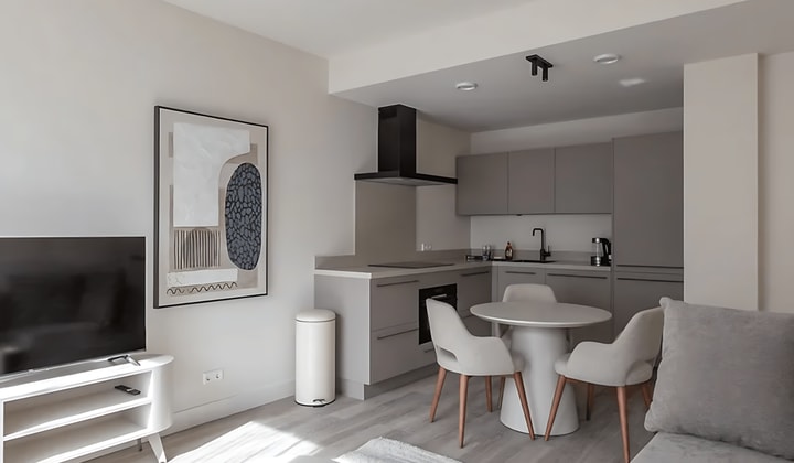 Kamer | 70m² | €2650,-