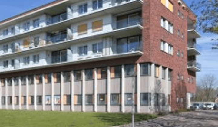 Kamer | 105m² | €1225,-
