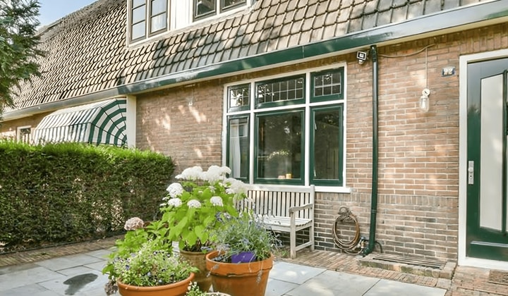 Huis · 103 m² · €2395,-