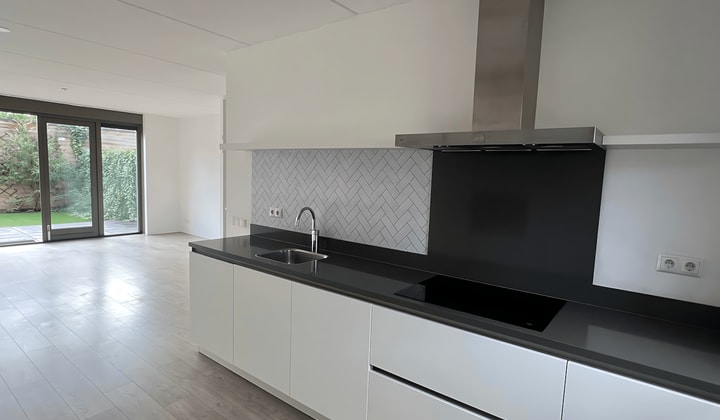 Huis · 123 m² · €1950,-