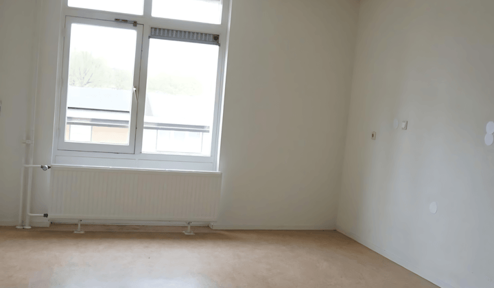 Kamer | 50m² | €330,-