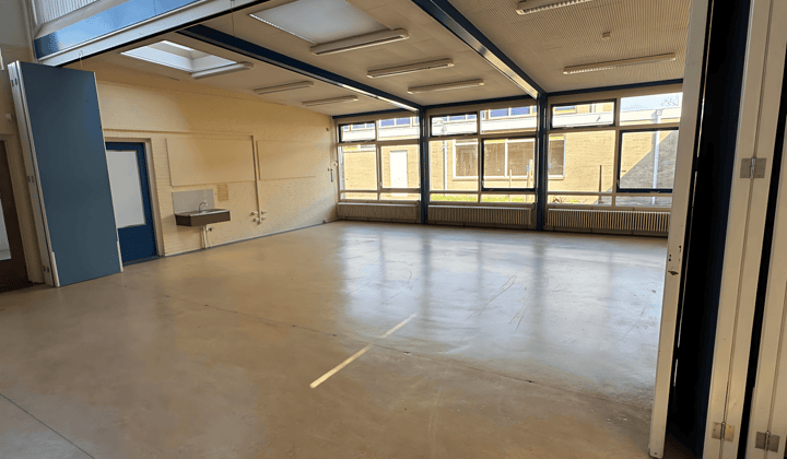Kamer | 60m² | €330,-