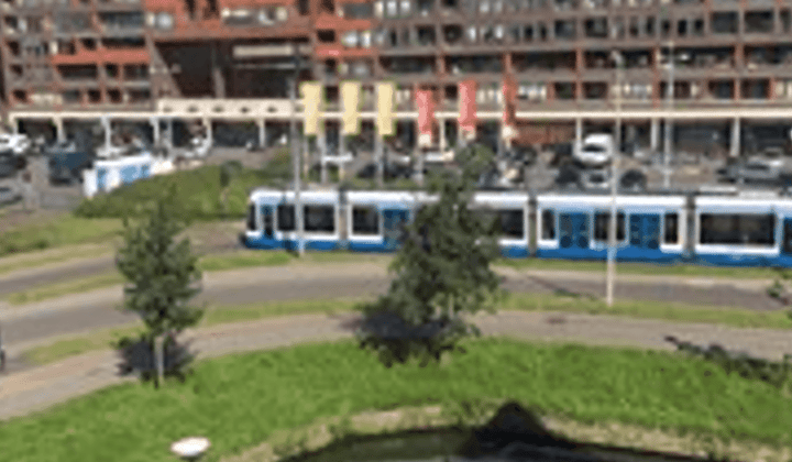 Gemeubileerde kamer in gedeeld huis met tuin en parkeerplek