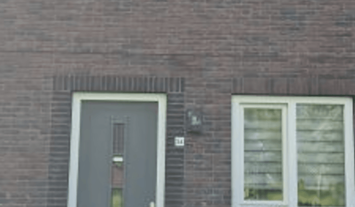 Kamer | 369m² | €1470,-