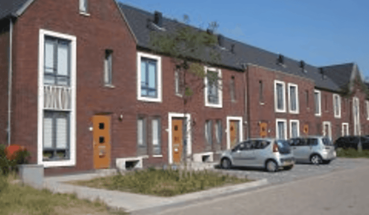 Kamer | 90m² | €1229,-