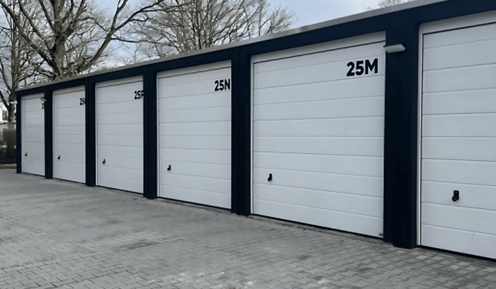 Garagebox met parkeerplaats en beveiliging