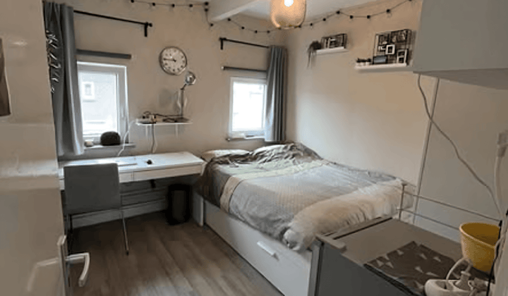 Kamer met meubels te huur inclusief kosten