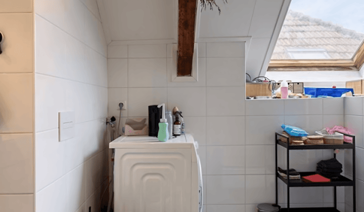 Appartement met 2 slaapkamers gestoffeerd en gemeubileerd