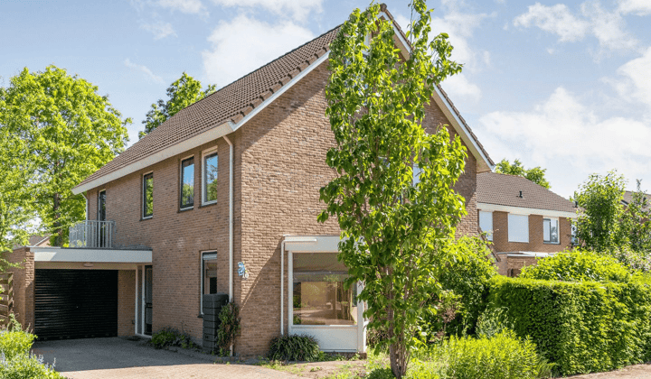 Huis | 234m² | €1350,-
